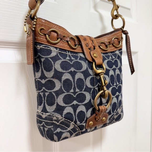 Coach Hamptons Signature Denim Special Edition Shoulder Bag - Picture 3 of 17